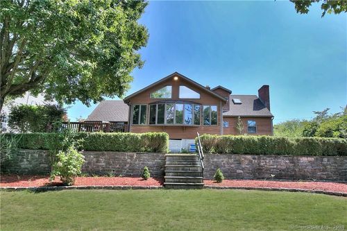 151 Sasapequan Rd, Fairfield, CT, 06824-7205 | Card Image