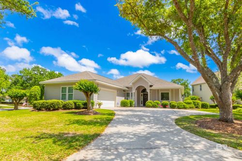 627 Pinehurst Dr, Gulf Shores, AL, 36542-9073 | Card Image