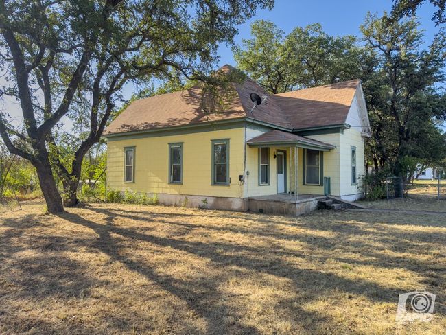 901 S Walnut St, House other with 3 bedrooms, 2 bathrooms and null parking in BRADY TX | Image 6