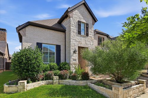 2425 Hunters Blvd, Lewisville, TX, 75056-4749 | Card Image