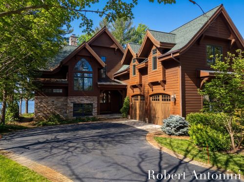 6775 Sunset Cv Ne, Rockford, MI, 49341-7532 | Card Image