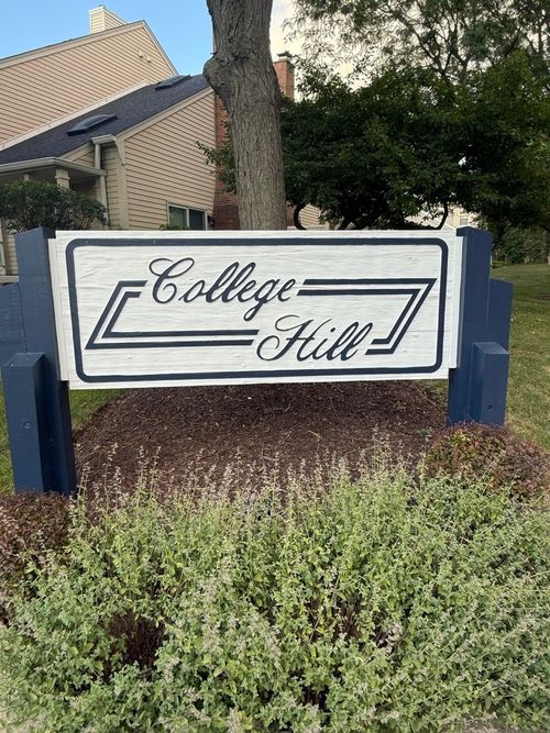 303 College Xing, Rolling Meadows, IL, 60008-2101 | Card Image