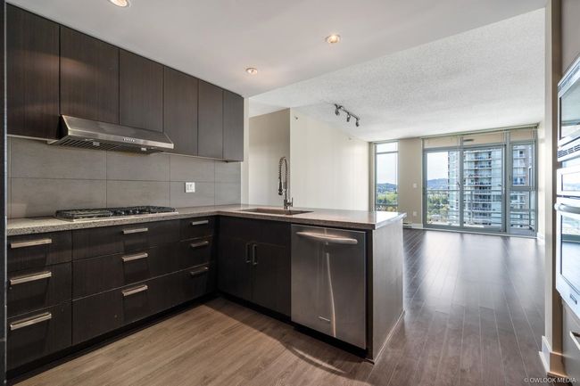 2502 - 1155 The High Street, Condo with 2 bedrooms, 2 bathrooms and 1 parking in Coquitlam BC | Image 4