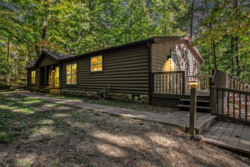 54701 Goff Lake Rd, Marcellus, MI, 49067-9539 | Card Image