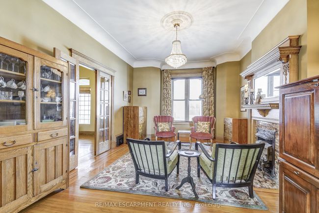 24 Ray St N, House other with 5 bedrooms, 3 bathrooms and 4 parking in Hamilton ON | Image 7