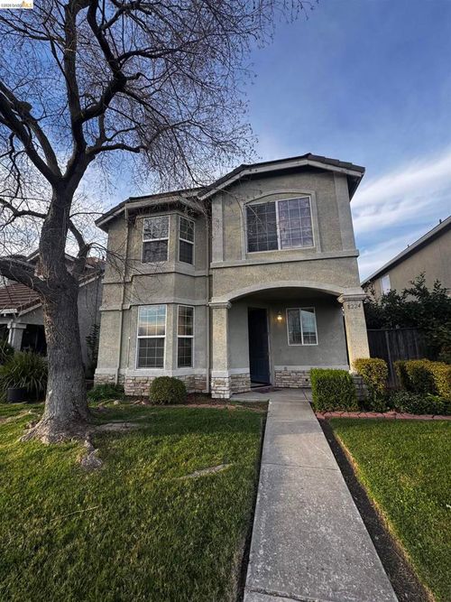 8224 Shay Cir, Stockton, CA, 95212-3495 | Card Image