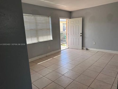 2-3723 Nw 23rd Ave, Miami, FL, 33142-5376 | Card Image
