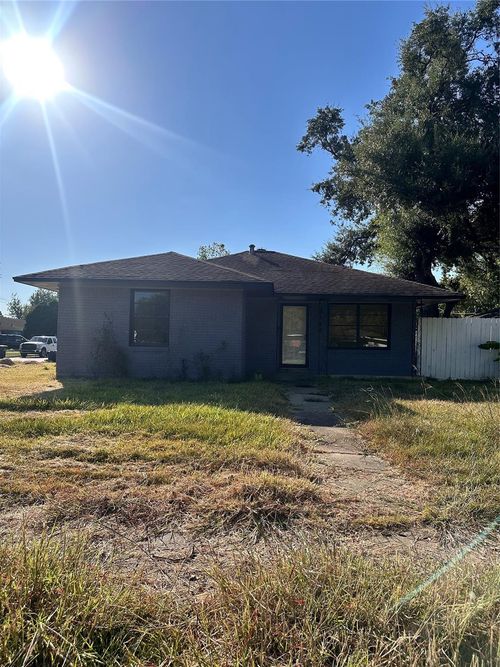 2146 Minnesota St, Houston, TX, 77034-1121 | Card Image