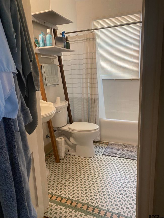 APT-2 - 621 W Houston St, Home with 0 bedrooms, 0 bathrooms and null parking in Tyler TX | Image 24