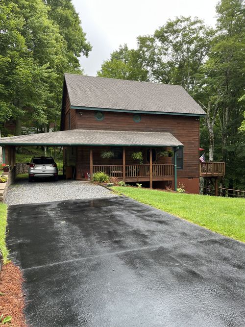 102 Maple Brook Ln, Roan Mountain, TN, 37687-3578 | Card Image