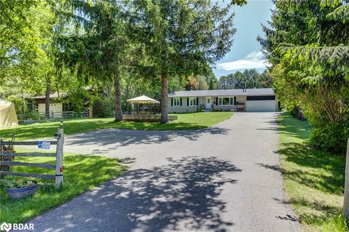 7987 County Rd 1, Loretto, ON, L0G1L0 | Card Image