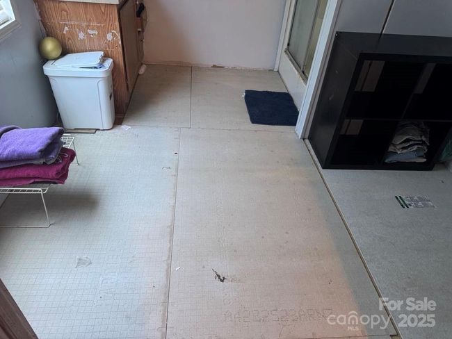 Main Bathroom | Image 21