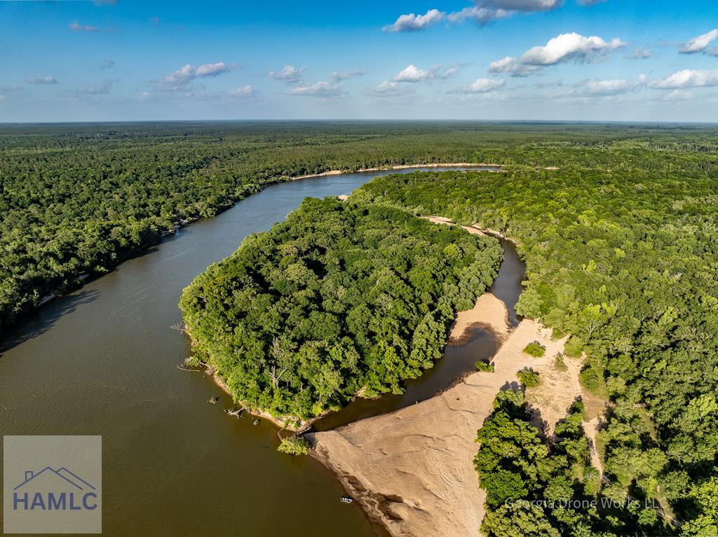 Land in Jesup