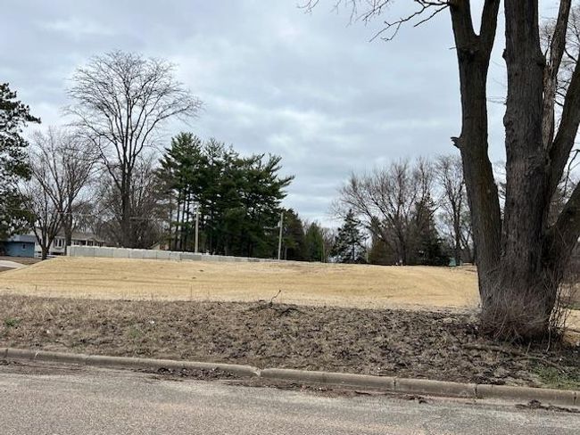 800 N Main St, Home with 0 bedrooms, 0 bathrooms and null parking in PRAIRIE DU CHIEN WI | Image 7