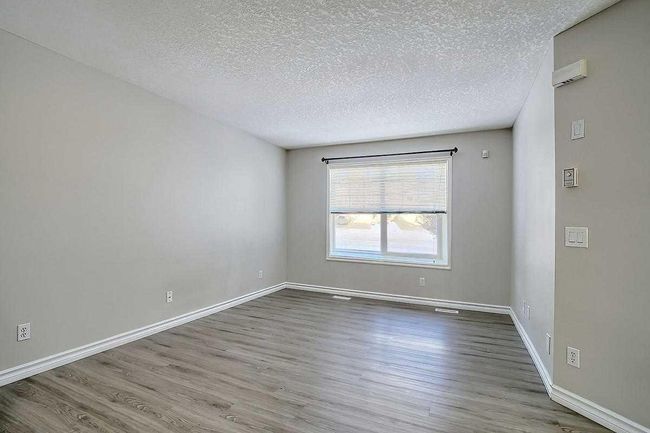 301 Inglewood Grove Se, Home with 3 bedrooms, 1 bathrooms and 2 parking in Calgary AB | Image 15