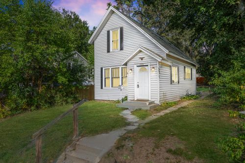 1516 Cole Ave, Grand Rapids, MI, 49505-5027 | Card Image