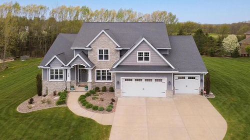 3400 Amber Lane, LEDGEVIEW, WI, 54311 | Card Image