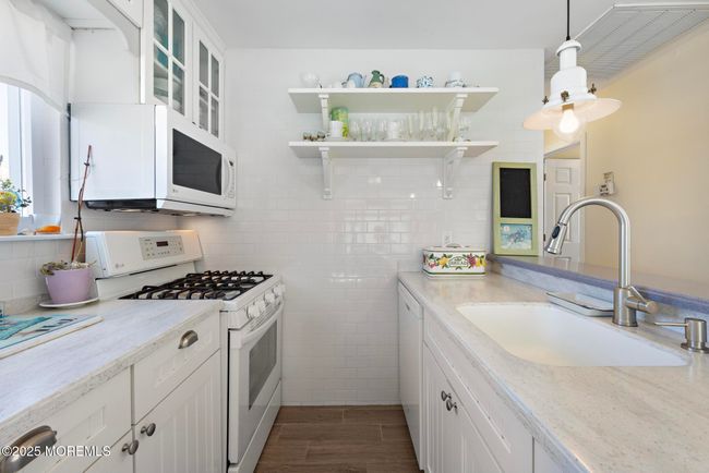 125 Peter Rd, House other with 3 bedrooms, 1 bathrooms and null parking in Manahawkin NJ | Image 12