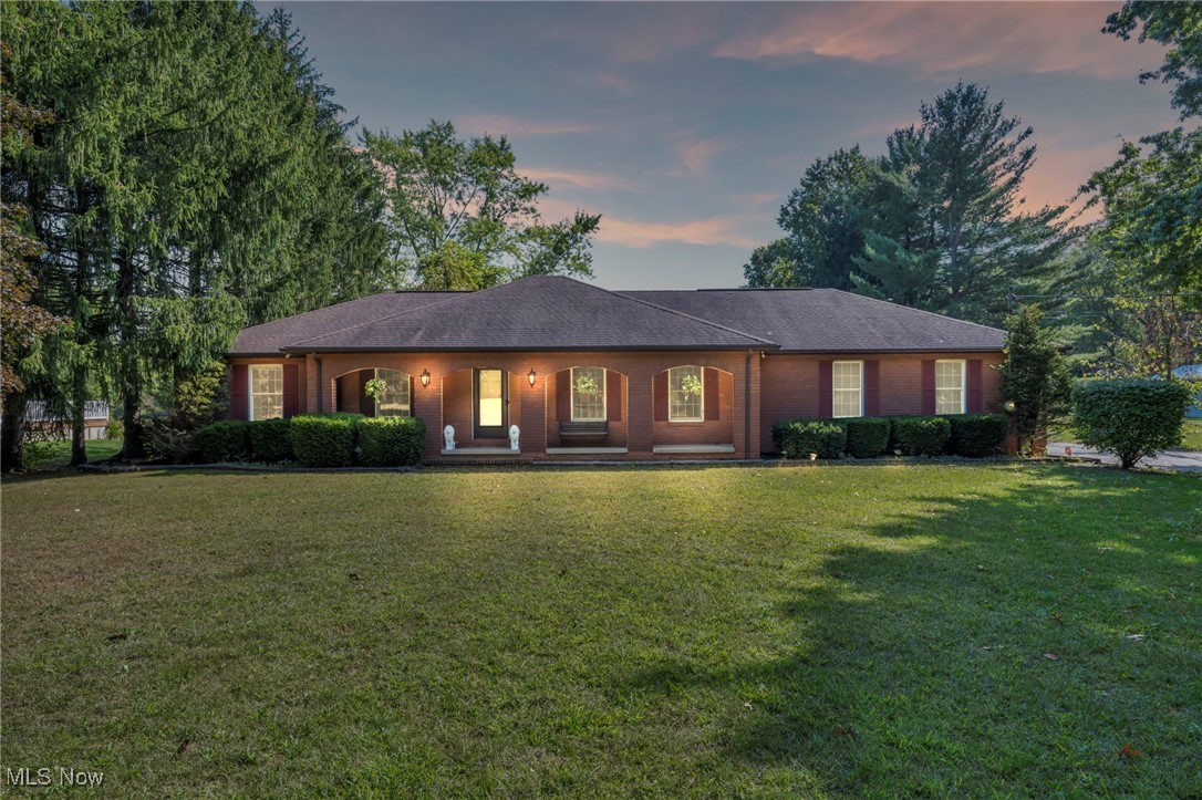 Leaver Ave, Canal Fulton, OH 44614