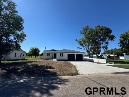 213 Minor Ave, Bertrand, NE, 68927-1204 | Card Image