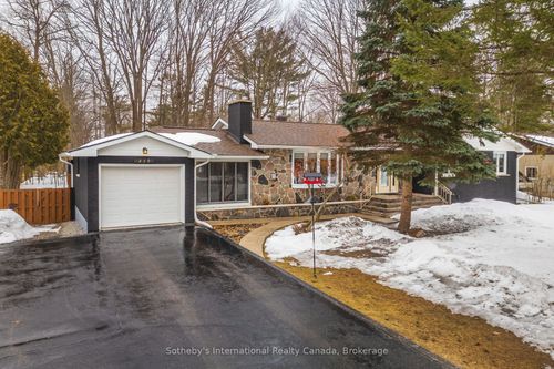 230 Alexander Street, Gravenhurst, ON, P1P1A6 | Card Image