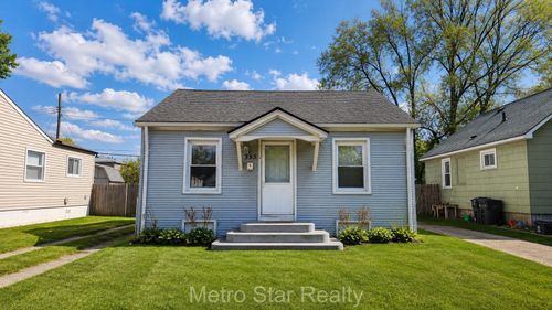 353 W Brockton Ave, Madison Heights, MI, 48071-3917 | Card Image