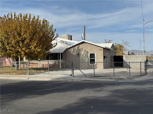 820 Judson Ave, North Las Vegas, NV, 89030-5618 | Card Image