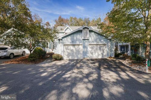 305 Inverness Dr, East Stroudsburg, PA, 18302-6684 | Card Image