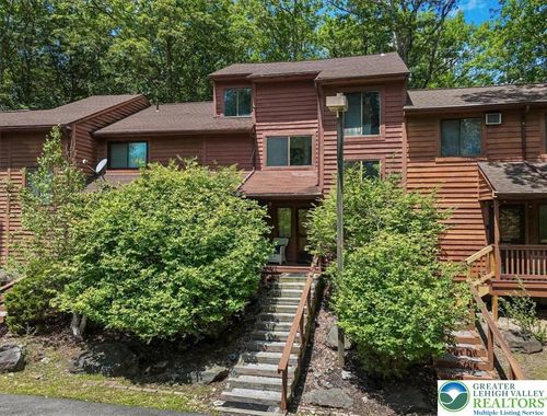 213 Falls Cir, Bushkill, PA, 18324-8014 | Card Image