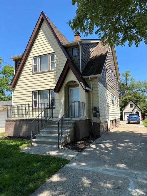 24320 Flower Ave, Eastpointe, MI, 48021-1006 | Card Image