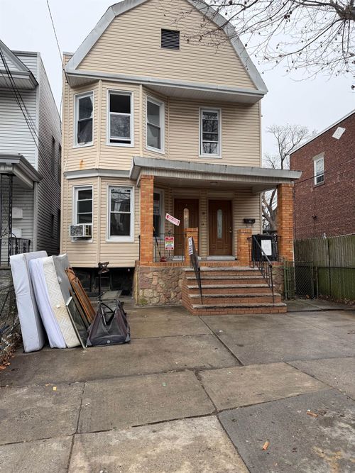 1-18 Roosevelt Ave, Jersey City, NJ, 07304-1208 | Card Image