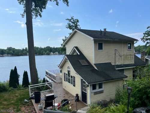 19 Meteor Trl, Byram Twp, NJ, 07821-3615 | Card Image