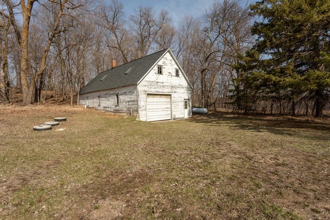 Machine shop with new roof and loft | Image 41