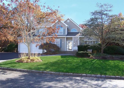 6 Paul Ct, Centereach, NY, 11720 | Card Image