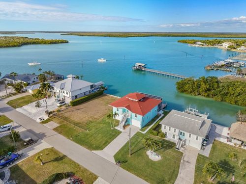 105 Pago Pago Dr W, NAPLES, FL, 34113 | Card Image