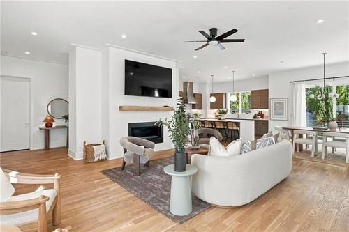 2-522 Boulevard Pl Ne, ATLANTA, GA, 30308-2804 | Card Image