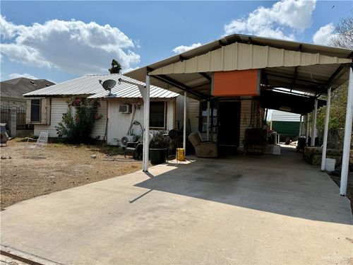 121 N Kentucky St, Mission, TX, 78573-1138 | Card Image