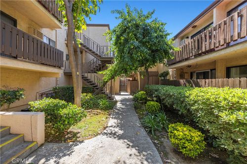 416-17900 Sherman Way, Reseda, CA, 91335 | Card Image