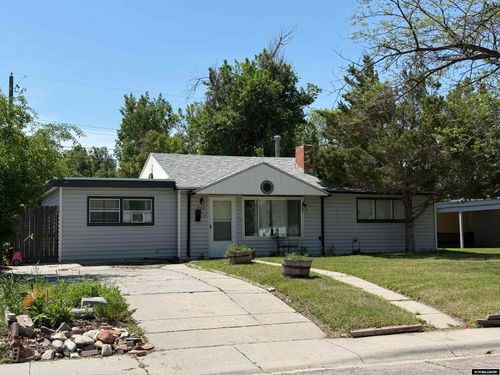 377 N Minnesota Ave, Casper, WY, 82609-1726 | Card Image