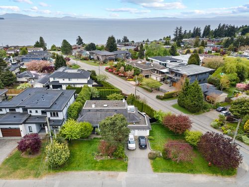14424 Mann Park Cres, White Rock, BC, V4B3A8 | Card Image