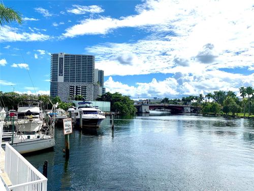 apt-307-1720 Nw North River Dr, Miami, FL, 33125-2360 | Card Image