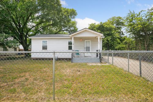 805 Ronald St, White Settlement, TX, 76108-1126 | Card Image
