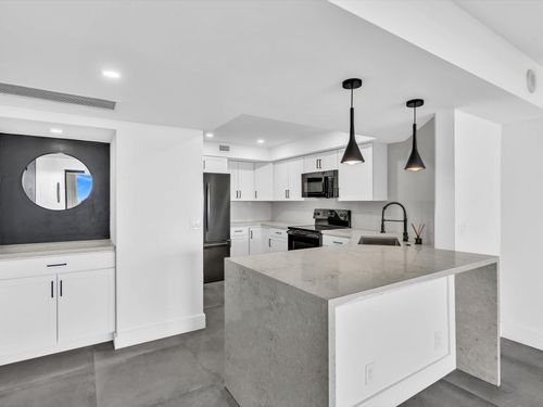 apt-1101-2425 Presidential Way, West Palm Beach, FL, 33401-1304 | Card Image