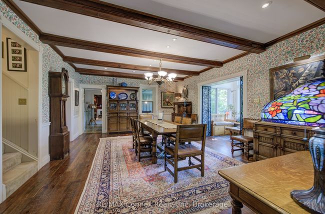 13233 5 Th Line, Home with 4 bedrooms, 5 bathrooms and 20 parking in Rockwood ON | Image 12