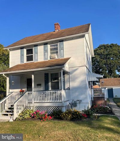 217 Hayes Street, House other with 3 bedrooms, 1 bathrooms and null parking in PENNS GROVE NJ | Image 2