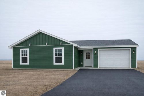 32-32 Mockingbird Dr, Traverse City, MI, 49685 | Card Image