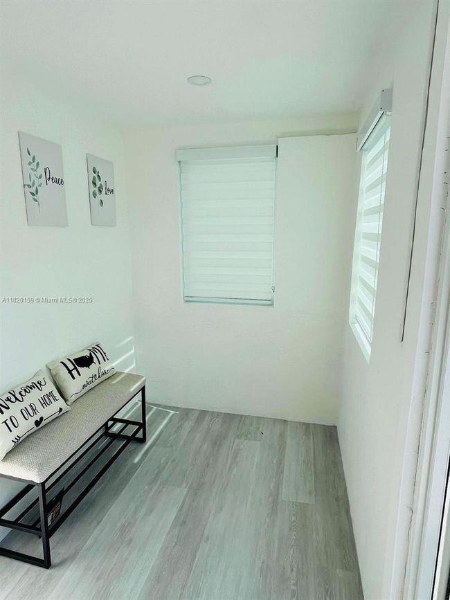 872 Nw 16 Th Ter, House other with 2 bedrooms, 1 bathrooms and null parking in Fort Lauderdale FL | Image 12