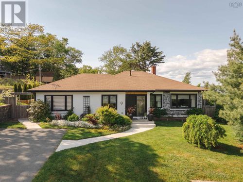 9 Lynwood Drive, Halifax, NS, B3M1Y8 | Card Image