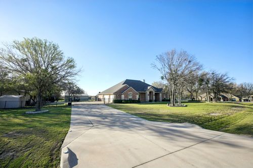 3001 Bald Eagle Ct, Fort Worth, TX, 76135-5392 | Card Image