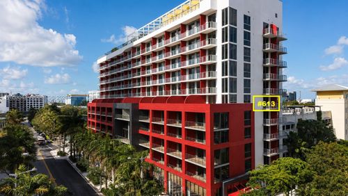 613-90 Ne 32nd St, Miami, FL, 33137-5692 | Card Image